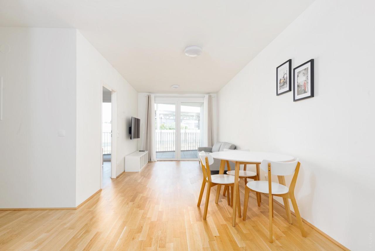 Whats-App Self-Check-In - 1Br Apartment, Near Airport,15 Min To Center เวียนนา ภายนอก รูปภาพ