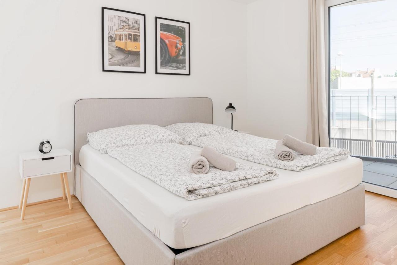 Whats-App Self-Check-In - 1Br Apartment, Near Airport,15 Min To Center เวียนนา ภายนอก รูปภาพ