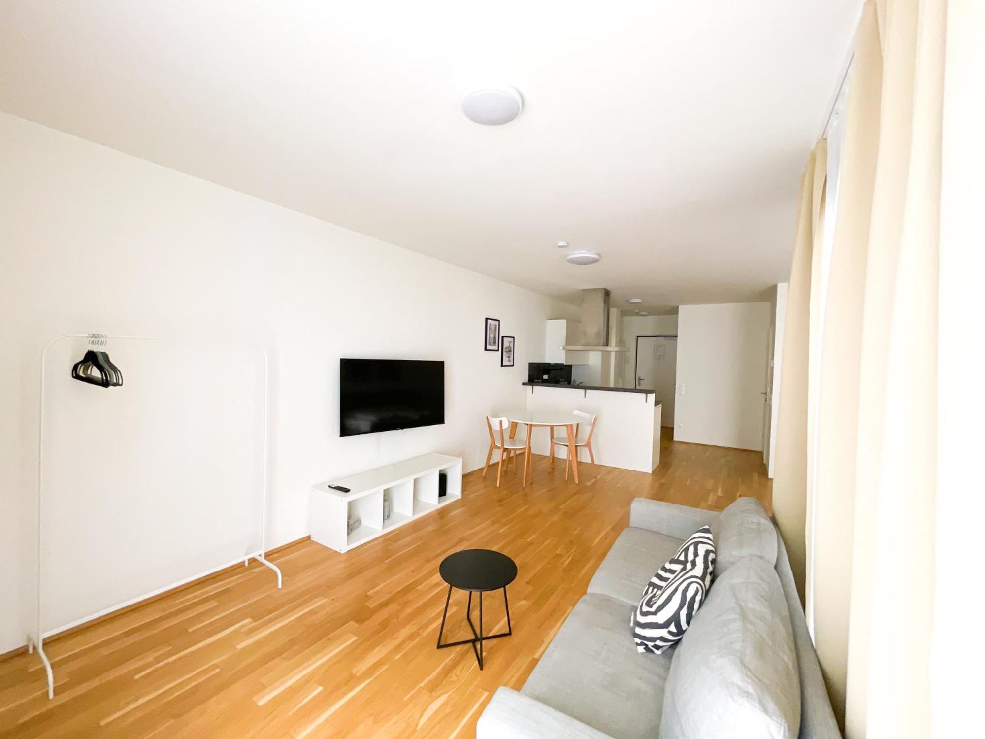 Whats-App Self-Check-In - 1Br Apartment, Near Airport,15 Min To Center เวียนนา ห้อง รูปภาพ